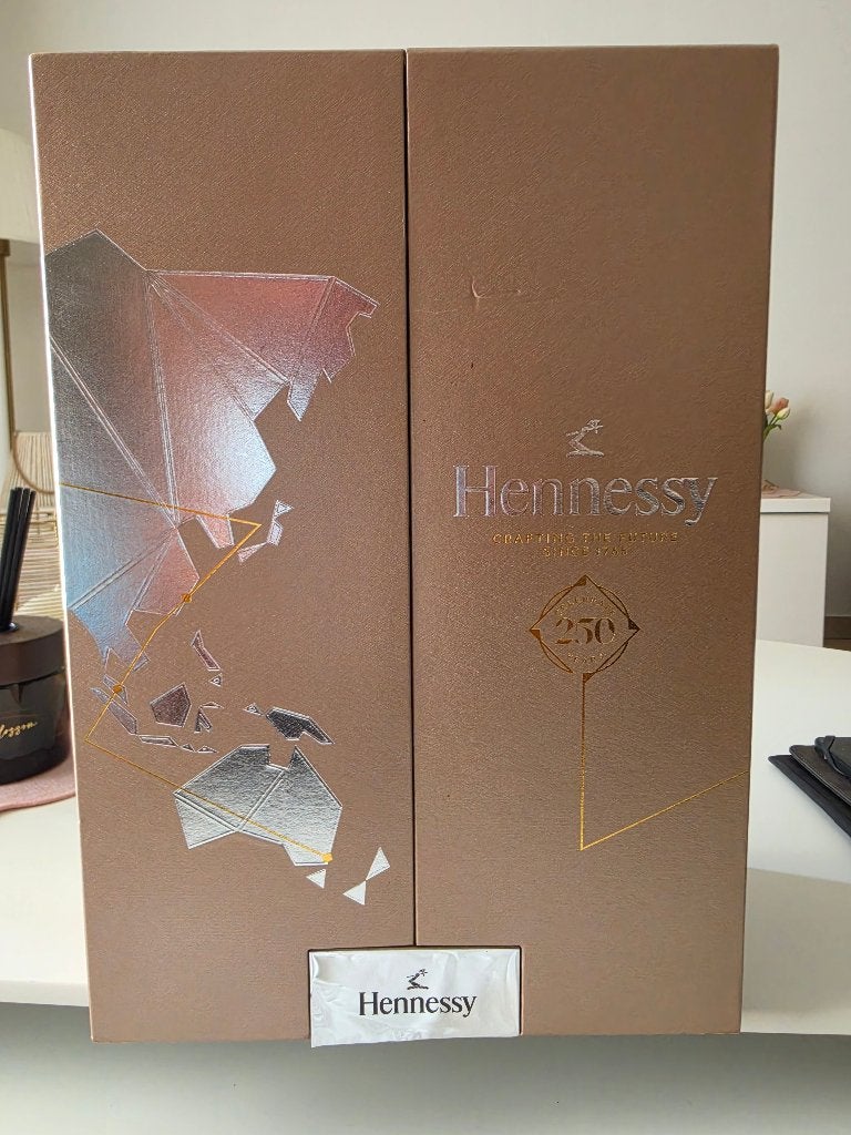 Hennesy Cognac Celebrate 250 Years, Verzamelen, Wijnen, Nieuw, Overige typen, Frankrijk, Ophalen of Verzenden